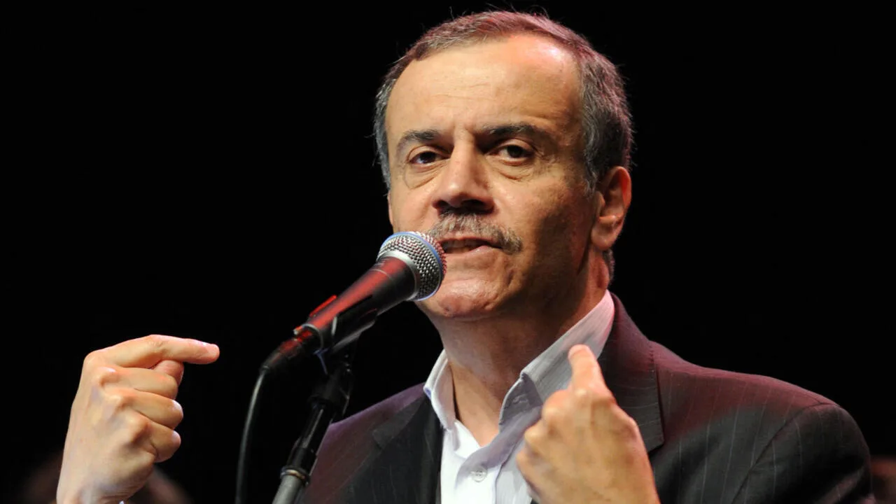 من هو الفنان اللبناني احمد قعبور ويكيبيديا: السيرة الذاتية وصوت القضية